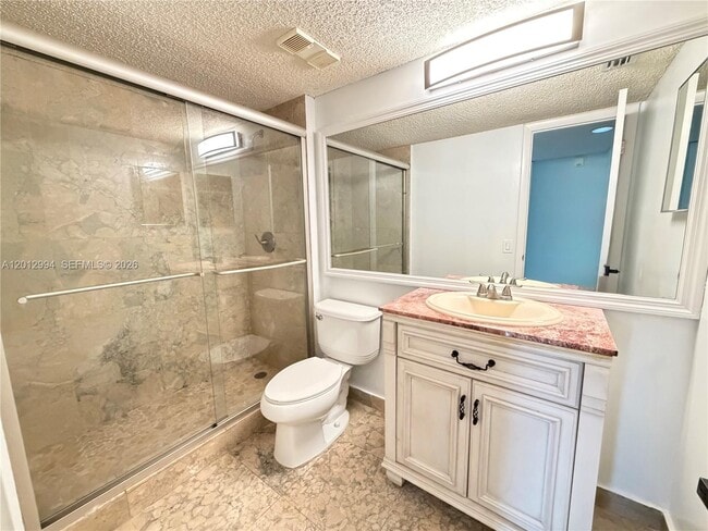4281 W McNab Rd in Pompano Beach, FL - Foto de edificio - Building Photo