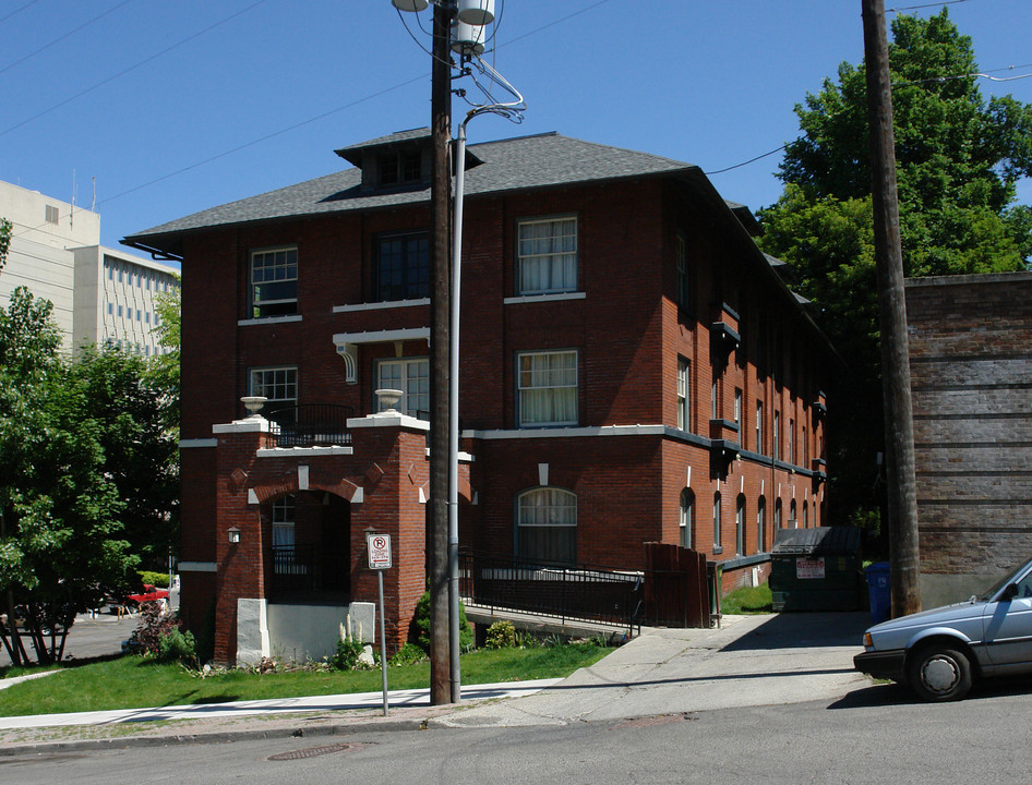 Alexandria Apartments in Spokane, WA - Building Photo