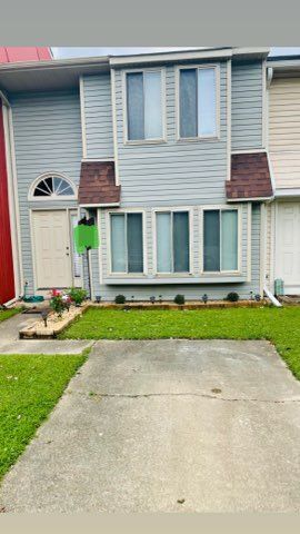 710 Waters Dr in Virginia Beach, VA - Building Photo