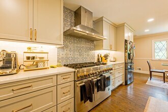 4625 Willet Dr in Annandale, VA - Building Photo - Building Photo