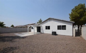 5540 Great Divide St in North Las Vegas, NV - Building Photo - Building Photo