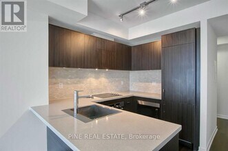 21-3421 Widmer St in Toronto, ON - Building Photo - Building Photo