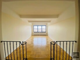 GRAND CONCOURSE in Bronx, NY - Building Photo