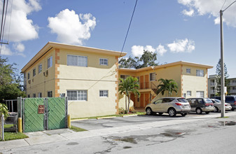 Milan Properties in Miami, FL - Building Photo - Building Photo