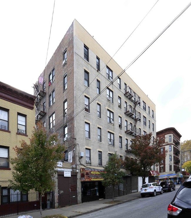 2238 Adams Pl in Bronx, NY - Foto de edificio - Building Photo