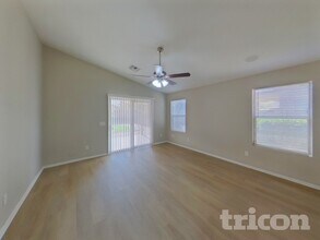 8405 S 50th Ln in Phoenix, AZ - Building Photo - Building Photo