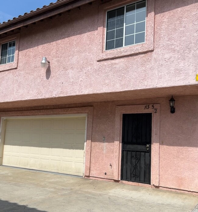 11315 Louise Ave in Lynwood, CA - Building Photo - Building Photo