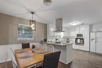 2121 Canton Dr in Fort Worth, TX - Building Photo - Building Photo