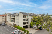 225 N Rose St in Burbank, CA - Foto de edificio - Building Photo