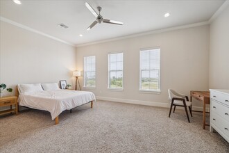 9520 London Bridge Station in Houston, TX - Foto de edificio - Building Photo