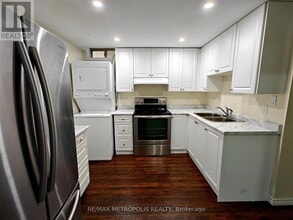 20 Stockell Cres in Ajax, ON - Building Photo - Building Photo