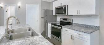 7609 Preston Rd, Unit Plano, Texas in Plano, TX - Building Photo
