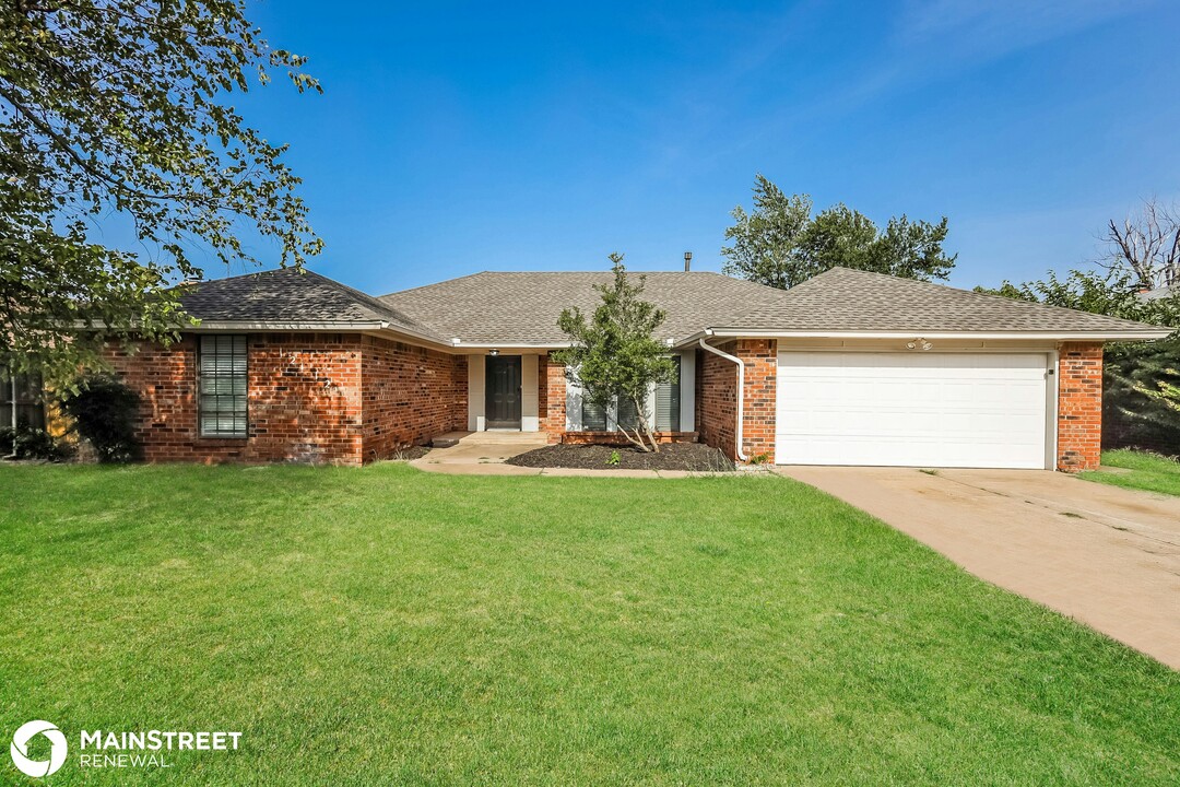 12112 Sylvester Dr in Oklahoma City, OK - Building Photo