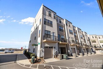 1925 Dunavant St in Charlotte, NC - Building Photo - Building Photo
