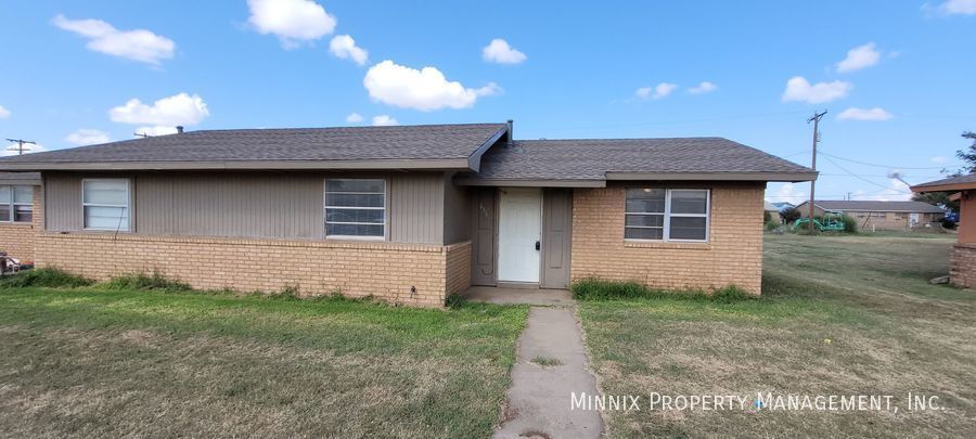 636 S Crosby St in Crosbyton, TX - Building Photo