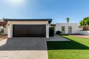 10838 N 32nd Ln in Phoenix, AZ - Building Photo