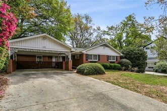 2581 Sharondale Dr NE in Atlanta, GA - Building Photo - Building Photo