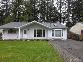 16850 Palatine Ave N in Shoreline, WA - Building Photo