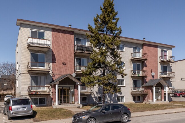 385 De La Concorde Boul O in Laval, QC - Building Photo - Building Photo