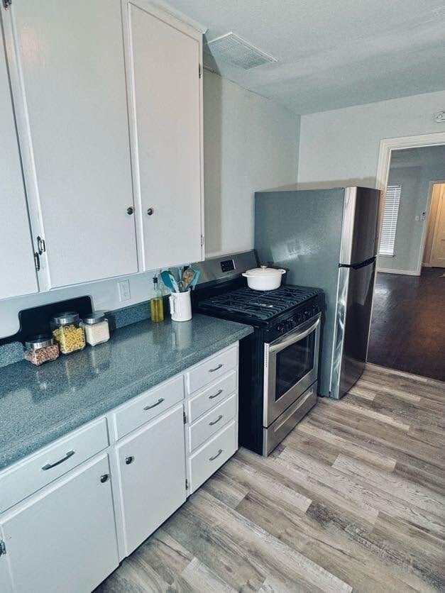 property at 2115 S Polk St