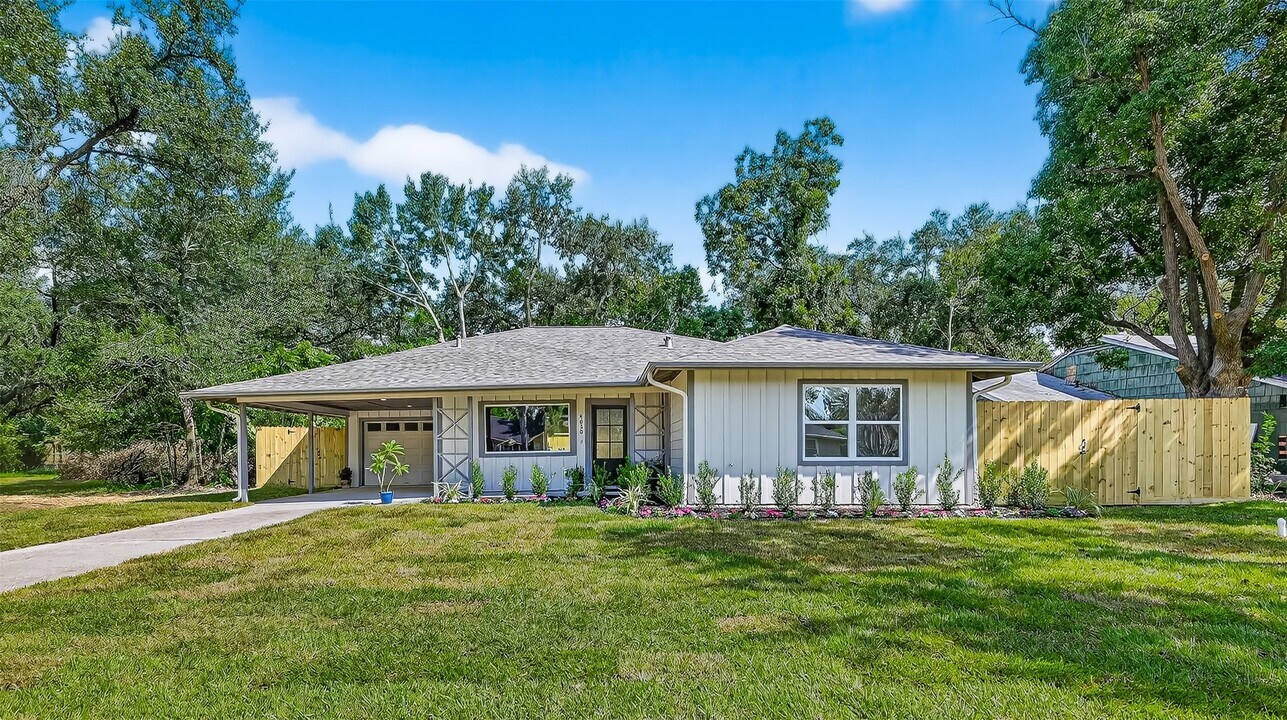 4030 Woodshire St in Houston, TX - Building Photo