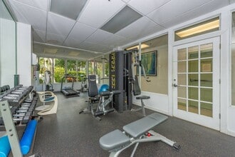 255 W 24th St, Unit 334 in Miami Beach, FL - Building Photo - Building Photo
