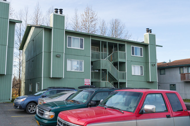 Heritage Court Eight-Plex in Eagle River, AK - Building Photo - Building Photo