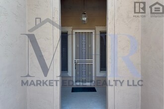 4944 E Villa Theresa Dr in Scottsdale, AZ - Foto de edificio - Building Photo