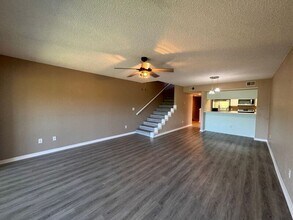 814 Hidden Harbour Dr in Indian Rocks Beach, FL - Foto de edificio - Building Photo