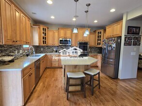 15420 Plumstone Dr in Eden Prairie, MN - Building Photo - Building Photo