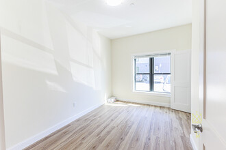 460 Washington St, Unit 2 in Boston, MA - Building Photo - Building Photo