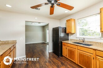 1442 Lakecrest Dr in Apopka, FL - Building Photo - Building Photo