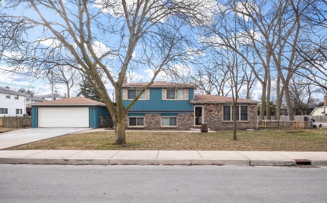 818 Pleasant Ave