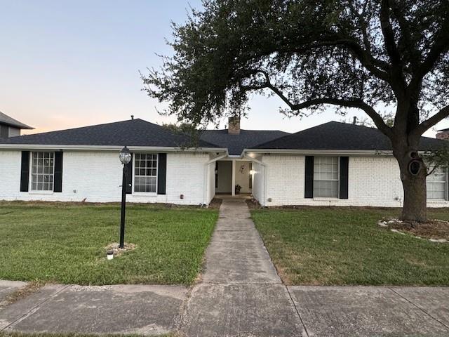 property at 2116 Teakwood Ln