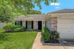 7750 Springville Dr in Houston, TX - Building Photo
