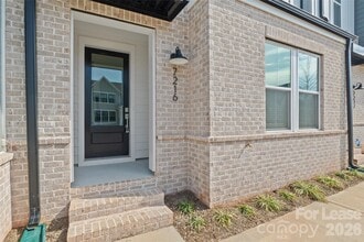 7216 Westrow Ave in Charlotte, NC - Building Photo - Building Photo