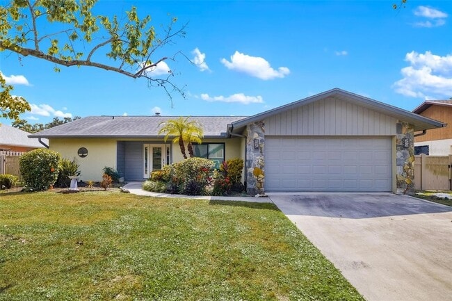 4814 Country Oaks Blvd in Sarasota, FL - Building Photo - Building Photo