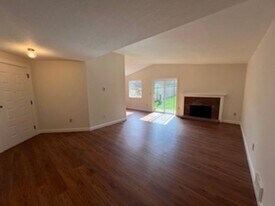 6210 142nd Pl SE in Everett, WA - Building Photo