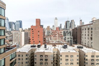 180 W 20th St in New York, NY - Foto de edificio - Building Photo