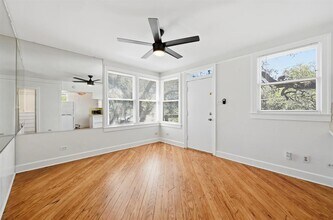 1403 Windsor Rd in Austin, TX - Building Photo - Building Photo