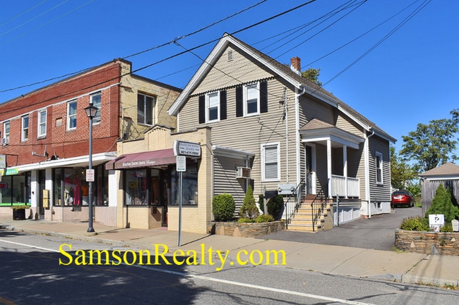 236 Warren Ave in East Providence, RI - Building Photo - Building Photo