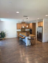 15925 Piazza Way in Morgan Hill, CA - Foto de edificio - Building Photo