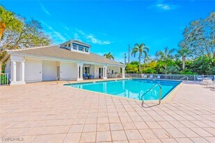 6051 Shallows Way in Naples, FL - Building Photo