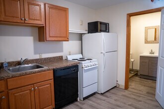 1267 Elm St in Manchester, NH - Building Photo - Building Photo
