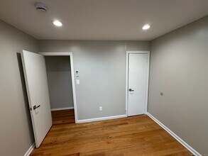 165 School St in Bristol, CT - Building Photo - Building Photo
