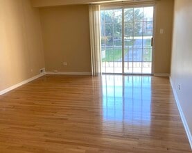 1619 N Windsor Dr in Arlington Heights, IL - Building Photo - Building Photo