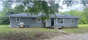 1296 Highway 9 N in Blue Springs, MS - Building Photo