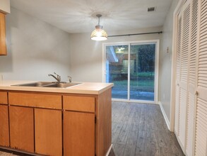 9605 Lehigh Ave-Unit -B in Savannah, GA - Building Photo - Building Photo