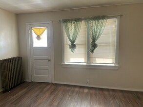 3304 W 44th St in Cleveland, OH - Building Photo - Building Photo