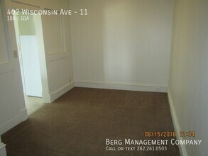 402 Wisconsin Ave in Waukesha, WI - Building Photo - Building Photo
